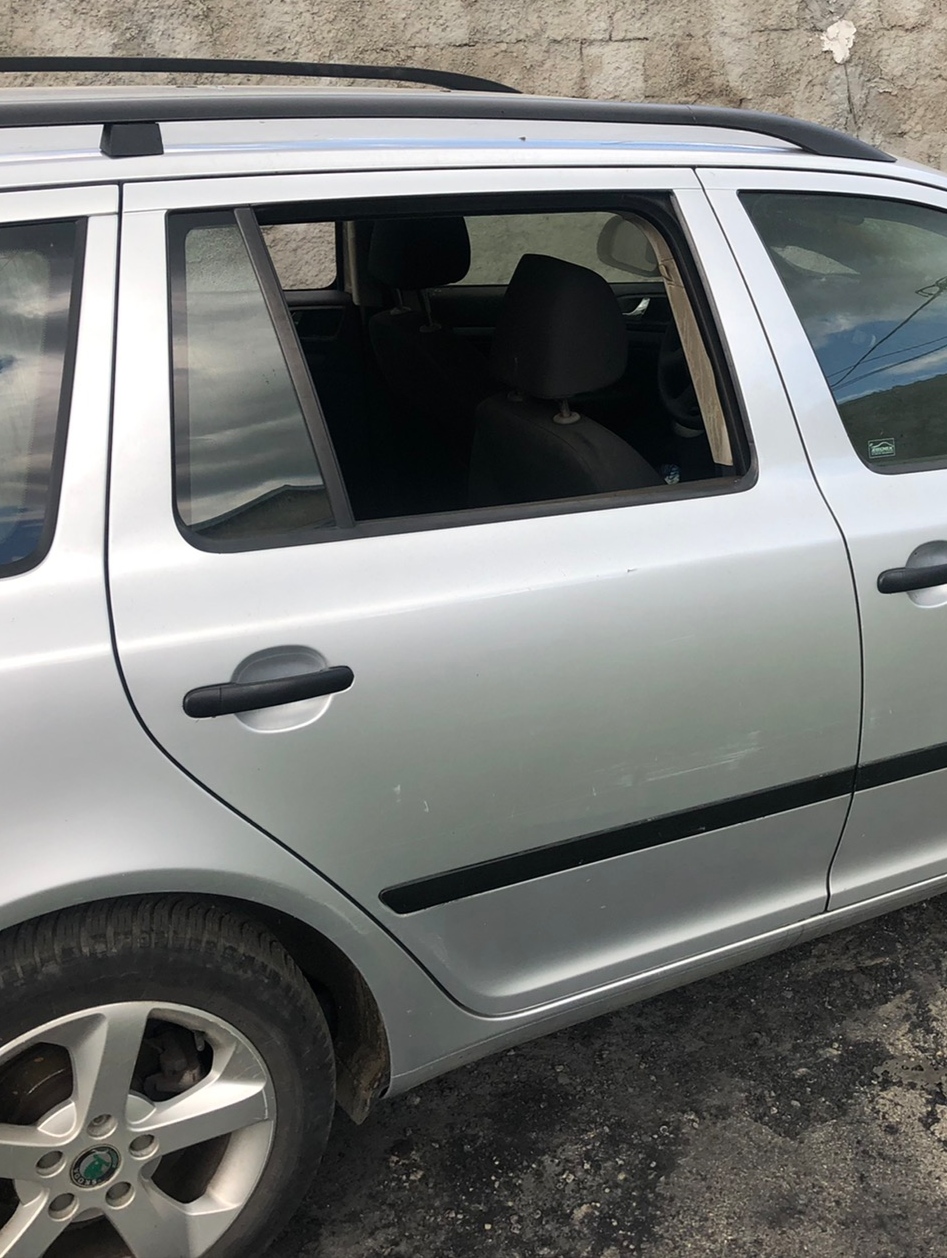 škoda octavia a5 zadnja desna vrata  1Z5833056